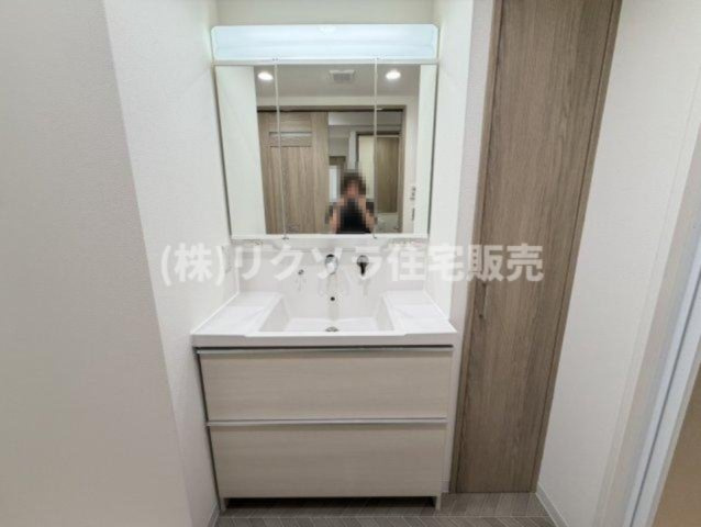 リバティパーク枚方D棟プログレスタワーの独立洗面台|■物件内覧・資金計画相談・住宅ローン相談、リフォーム相談、お問合せ受付中■
※当日・翌日のご内覧、ご相談はお電話でのお問合せがスムーズです！