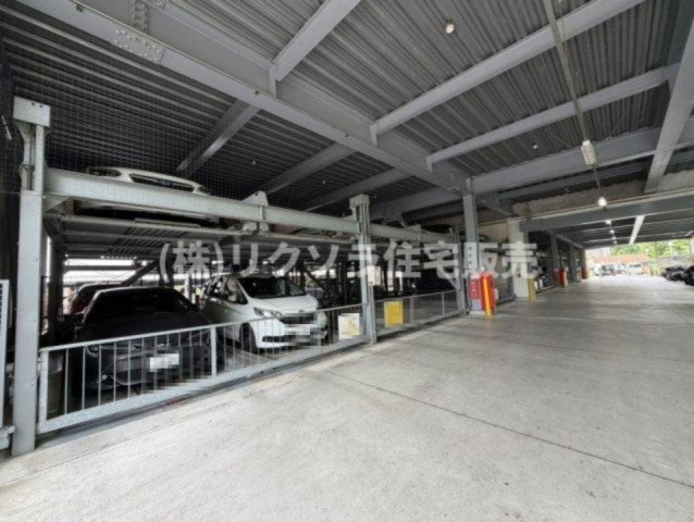 リバティパーク枚方D棟プログレスタワーの駐車場|■物件内覧・資金計画相談・住宅ローン相談、リフォーム相談、お問合せ受付中■
※当日・翌日のご内覧、ご相談はお電話でのお問合せがスムーズです！