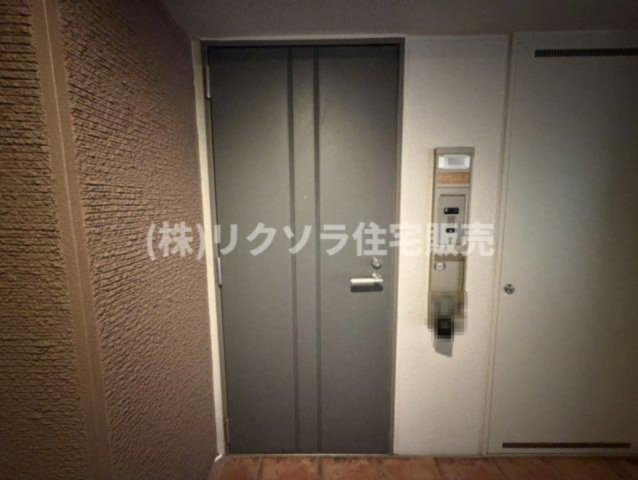 リバティパーク枚方D棟プログレスタワーの玄関|ツーシリンダー錠
■物件内覧・資金計画相談・住宅ローン相談、リフォーム相談、お問合せ受付中■
※当日・翌日のご内覧、ご相談はお電話でのお問合せがスムーズです！