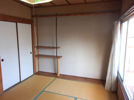 塩屋町５丁目貸戸建の和室