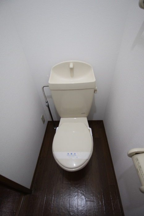 セジュール今B棟　B棟のトイレ