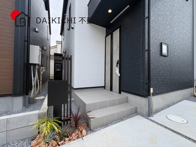 【玄関】 | 北本市東間4期　新築戸建　全5棟　5号棟