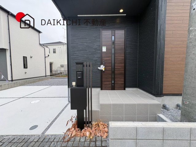 【玄関】 | 北本市東間4期　新築戸建　全5棟　4号棟