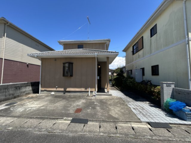 阿南市那賀川町上福井堂免中古戸建の駐車場