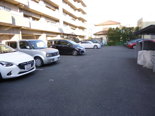 東府中マンションの駐車場