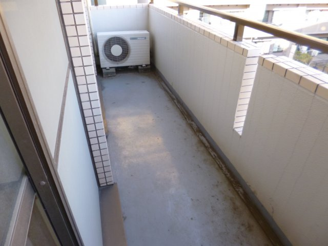 東府中マンションのバルコニー