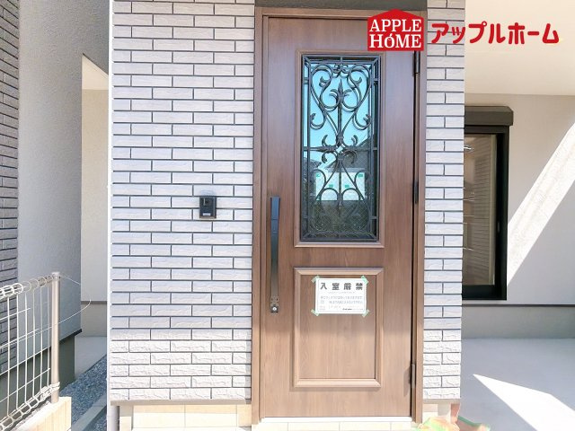 [新築住宅] さいたま市浦和区大東2丁目 全3棟の玄関|ぜひ現地にて、実際の建物・街並み・日当たり等ご確認下さい♪お問い合わせはお気軽に☆　TEL「0120-466263」