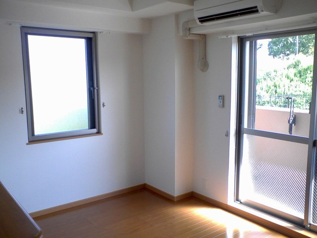 グリーンフォレストの居間・リビング