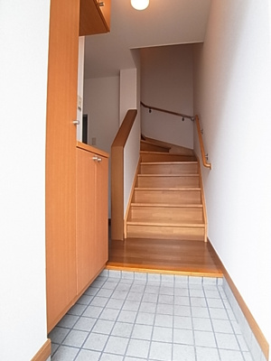 【玄関】 | ヴィラ－フロレスタ | 玄関