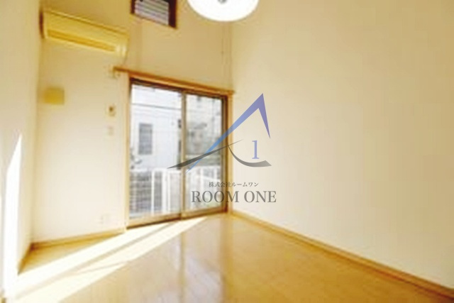 キューブハウスA棟の居間・リビング|洋室のお部屋です。