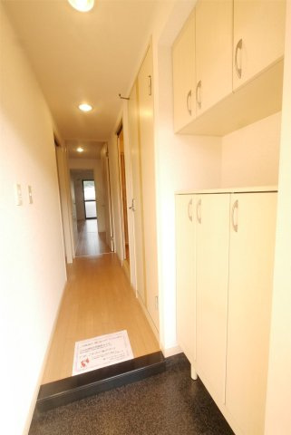 コンフォルテーヴォレⅡの玄関