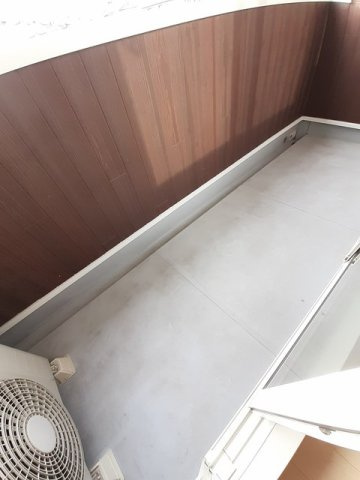 ソラーナＳ　Ｃのバルコニー|外からの目が気にならないバルコニーで洗濯物が干せます