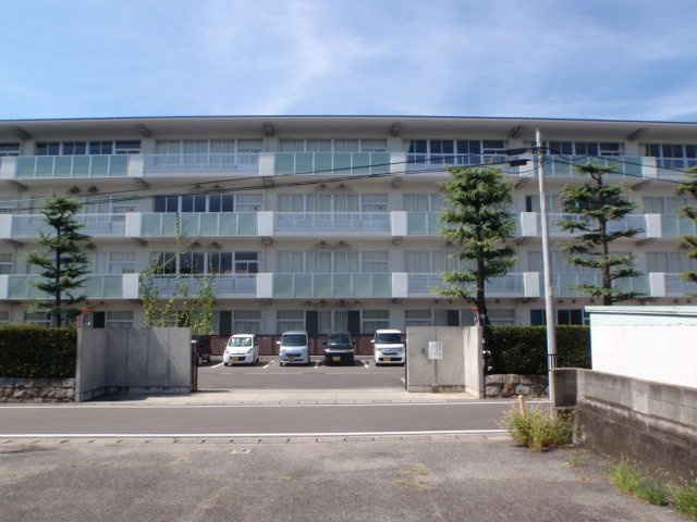 ポム・ド・テールＢの周辺|丸亀市立城西小学校まで1000m