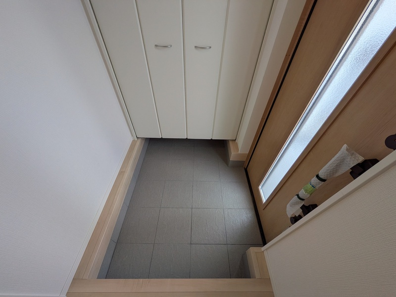 自由が丘本町2丁目戸建の玄関