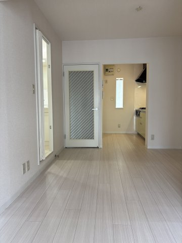 マンションカネマツＢ棟の居間・リビング