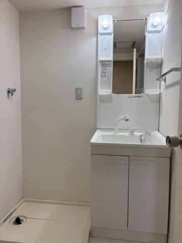 マンションカネマツＢ棟の独立洗面台