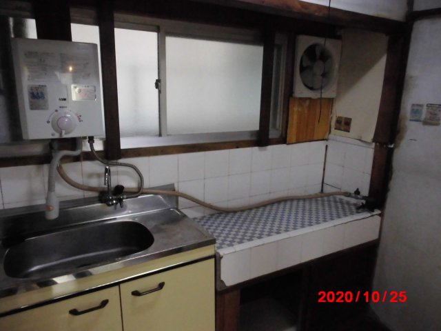 テラスハウス川根　東棟のキッチン|きれいなキッチンです