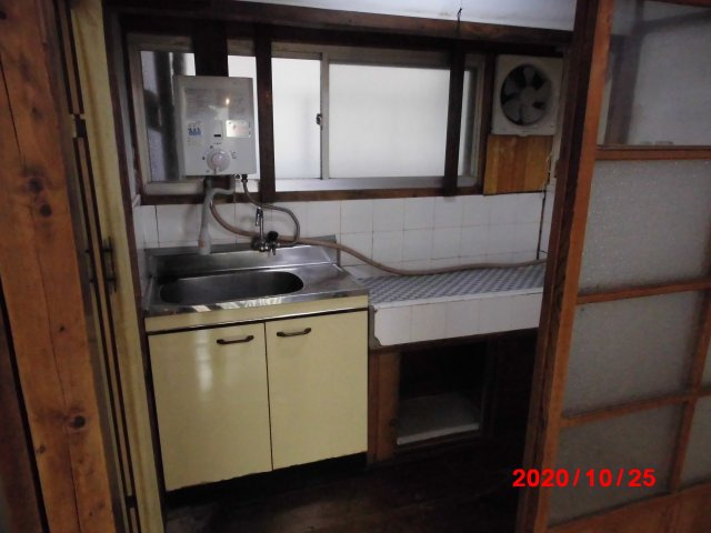 テラスハウス川根　東棟のキッチン|使いやすいキッチンです