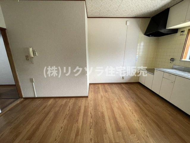 藤田町４丁目　中古一戸建てのキッチン|LDK10.0帖
■物件内覧・資金計画相談・住宅ローン相談、リフォーム相談、お問合せ受付中■
※当日・翌日のご内覧、ご相談はお電話でのお問合せがスムーズです！