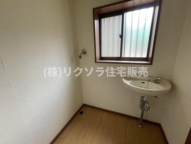 藤田町４丁目　中古一戸建てのランドリースペース|■物件内覧・資金計画相談・住宅ローン相談、リフォーム相談、お問合せ受付中■
※当日・翌日のご内覧、ご相談はお電話でのお問合せがスムーズです！