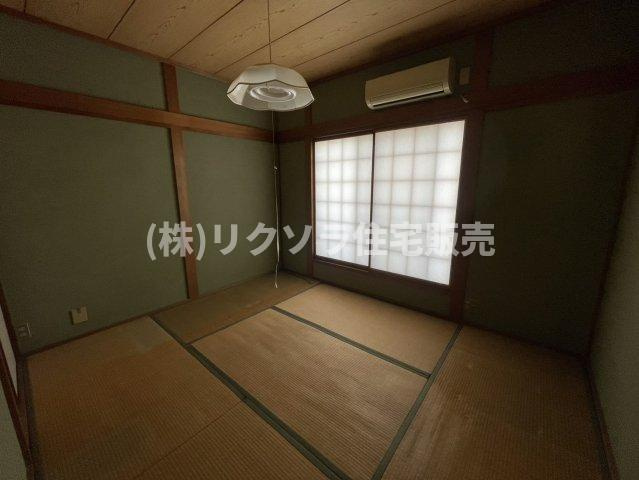 藤田町４丁目　中古一戸建ての和室|和室6.0帖
■物件内覧・資金計画相談・住宅ローン相談、リフォーム相談、お問合せ受付中■
※当日・翌日のご内覧、ご相談はお電話でのお問合せがスムーズです！