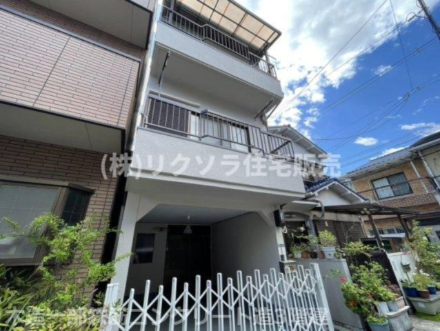 藤田町４丁目　中古一戸建ての構造・工法・仕様|木造一部鉄筋コンクリート造3階建
■物件内覧・資金計画相談・住宅ローン相談、リフォーム相談、お問合せ受付中■
※当日・翌日のご内覧、ご相談はお電話でのお問合せがスムーズです！