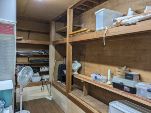 【収納】 | 大網白里市南横川　店舗付住宅 | 1階　納戸