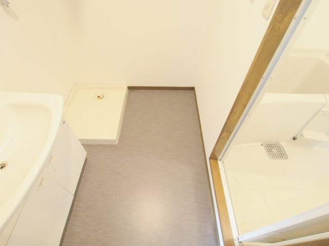 グラビスコート福本の洗面所