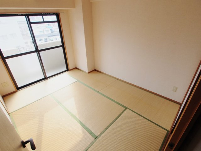 グラビスコート福本の寝室