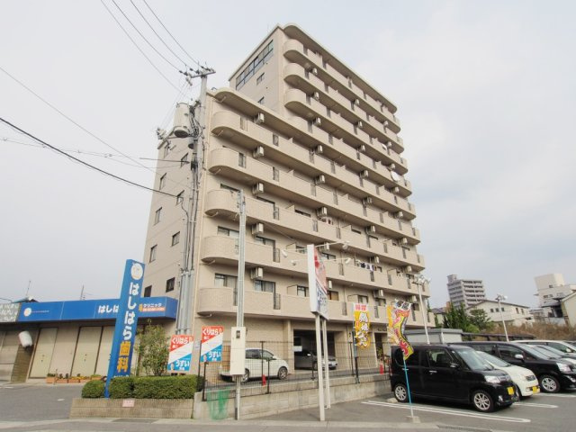 グラビスコート福本の外観