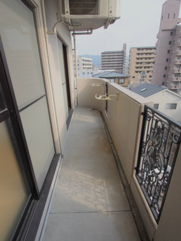 グラビスコート福本のバルコニー