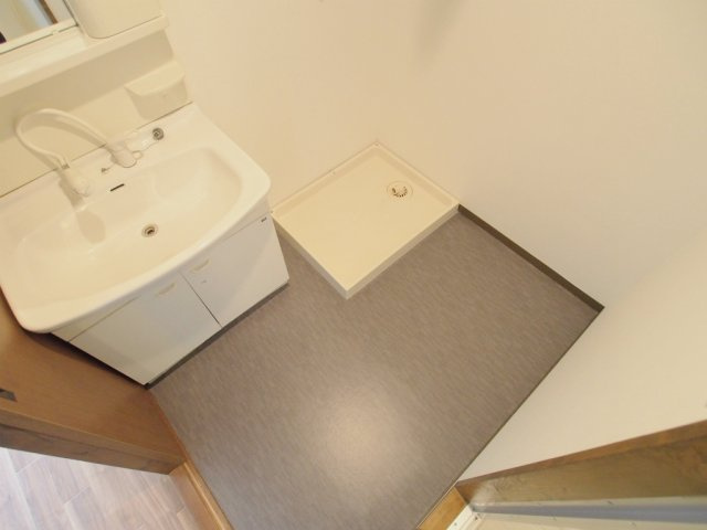 グラビスコート福本の洗面所|※募集部屋は反転タイプです。