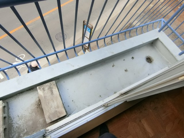 シモヌリビルのバルコニー