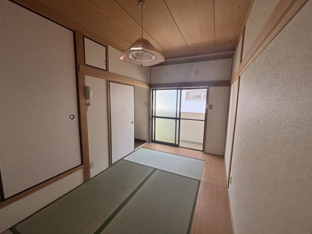 大開通５丁目戸建の内装|２階和室