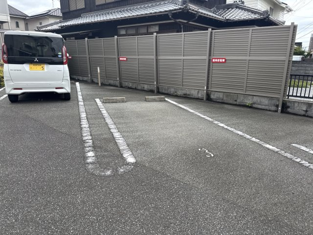 フォレストヴィラⅡの駐車場