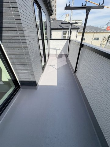 三郷市早稲田8丁目　新築戸建　全7棟　4号棟のバルコニー|南向きの陽当たり良好なバルコニー