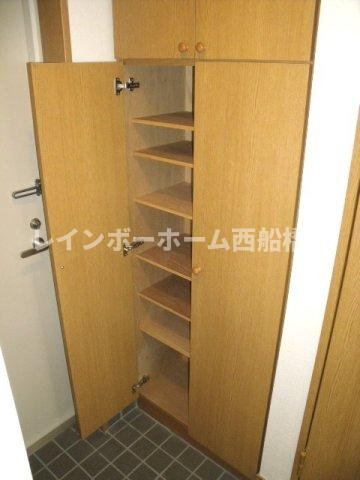 KENEDIX船橋の玄関