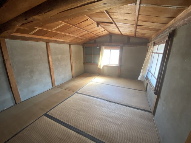 丹波市青垣町中佐治の中古一戸建の和室|離れ2階6帖