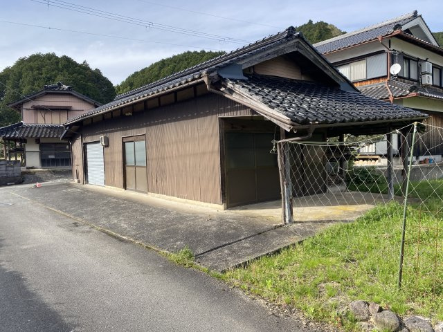 丹波市青垣町中佐治の中古一戸建のその他|物入、車庫、倉庫