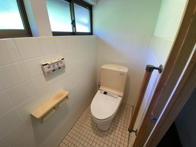 丹波市青垣町中佐治の中古一戸建のトイレ