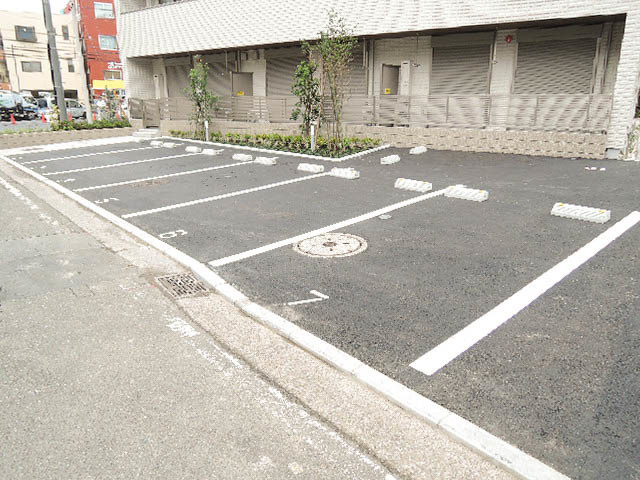 ヴィルヌーブダイツ　弐番館の駐車場