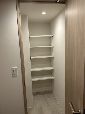 ルネッサンスタワー上野池之端の玄関|シューズインクローゼット