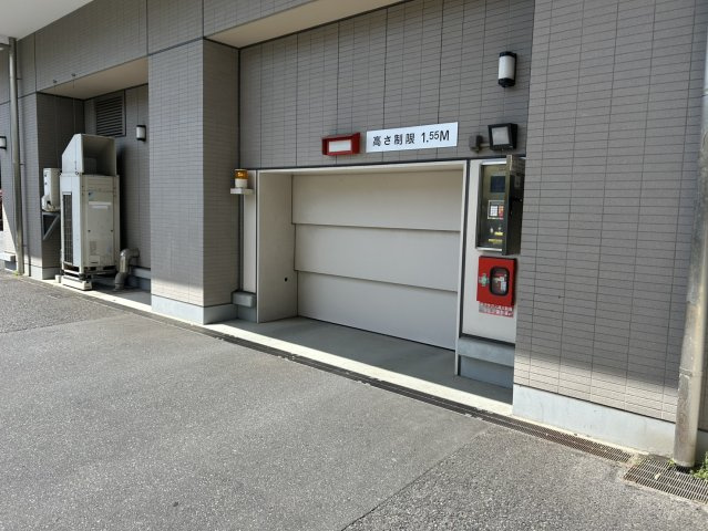 ルネッサンスタワー上野池之端の駐車場