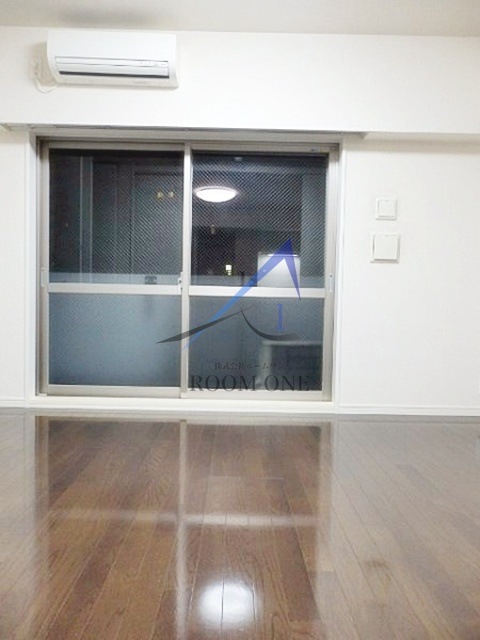 フェニックス高田馬場弐番館の居間・リビング|洋室のお部屋です。