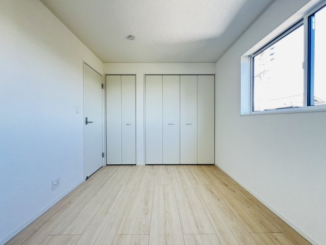 碧南市福清水町4丁目56番1の一部『仲介手数料無料』新築戸建ての洋室