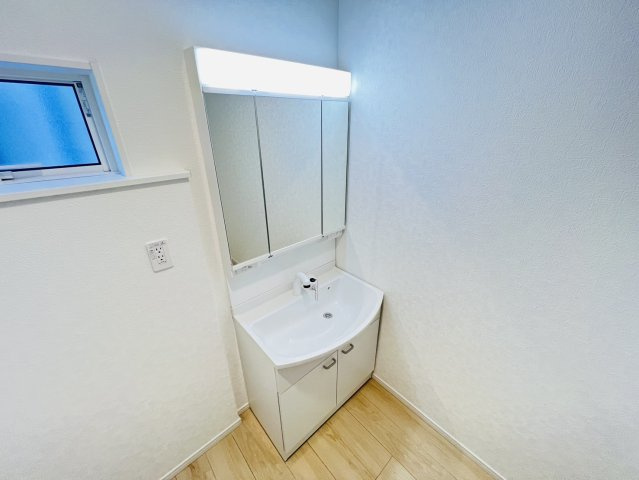 碧南市福清水町4丁目56番1の一部『仲介手数料無料』新築戸建ての独立洗面台