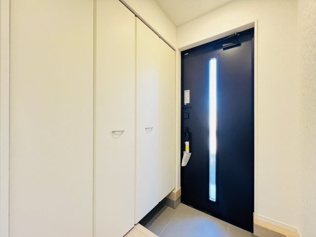 碧南市福清水町4丁目56番1の一部『仲介手数料無料』新築戸建ての玄関