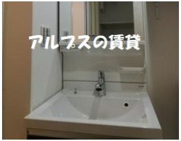 【独立洗面台】 | ハーミットクラブハウス南太田Ⅲ | 収納付きの洗面台（同一仕様）