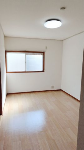 ストークハイツ三軒茶屋の洋室