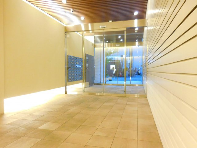 アーバネックス高槻芥川のエントランス